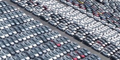 Vendas de carros chineses estão em alta em quase todos os lugares, exceto no próprio país
