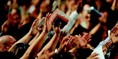 A César o que é de César e a Deus o que é de Deus: trio lança guia eleitoral para igrejas evangélicas