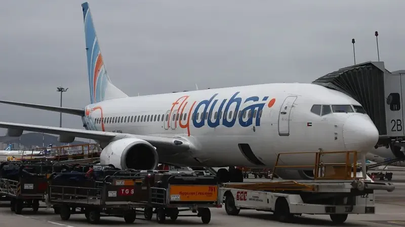 ‘Sangue por todo lado’: piloto é esfaqueado em pleno voo e avião com destino a Israel faz pouso de emergência