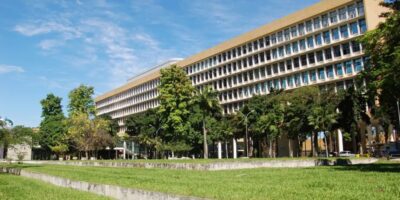 PF investiga suspeita de fraude em concurso da UFRJ após identificar respostas iguais entre candidatos