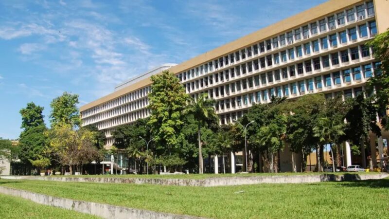 PF investiga suspeita de fraude em concurso da UFRJ após identificar respostas iguais entre candidatos